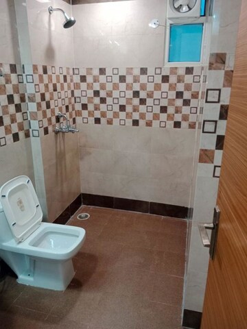 Bathroom in 4 BHK Apartment at Saya Gold Avenue, Vaibhav Khand – for Rent