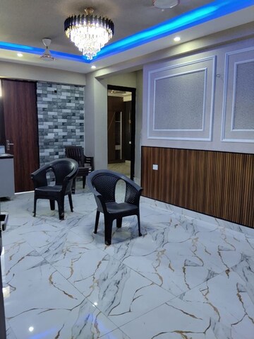 Master Bedroom in 3 BHK Builder Floor at Sunshine Apartments Sector 73, Sector 73 – for Sale