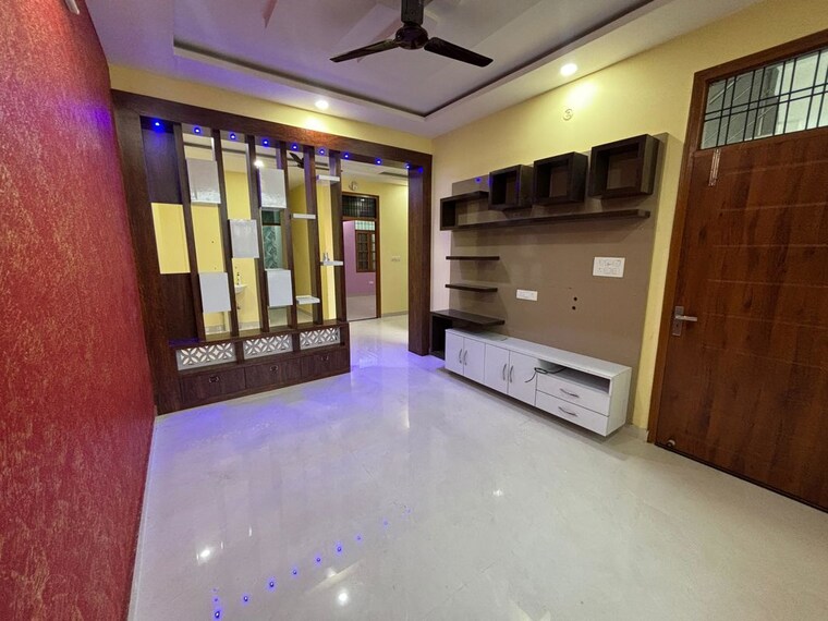 Room, gomti nagar 2 Bedroom 1250 Sq.Ft. Builder Floor In Gomti Nagar Lucknow 9727198