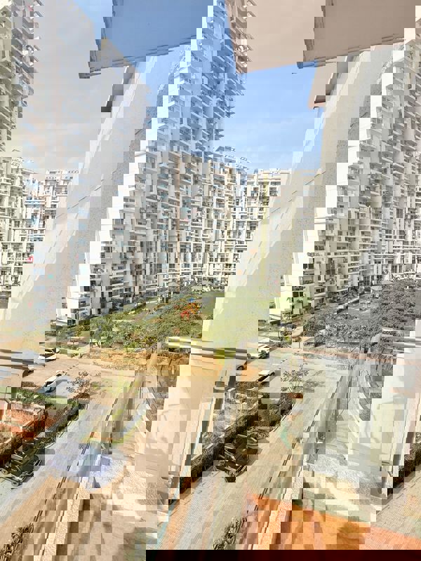 2.5 BHK + Study Room 1350 Sq.Ft. Apartment in Shree Vardhman Victoria