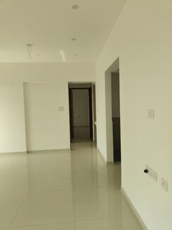 3 BHK Apartment For Sale in Millennium Emirus