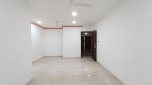 2 BHK Apartment For Rent in Vile Parle East