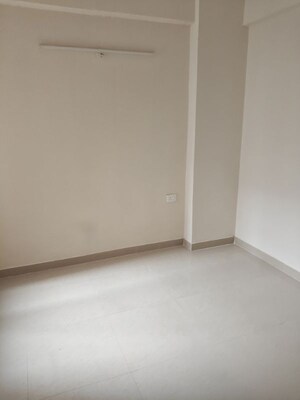 Room in 2 BHK Apartment at Shree Vardhman Green Court, Sector 90 – for Sale