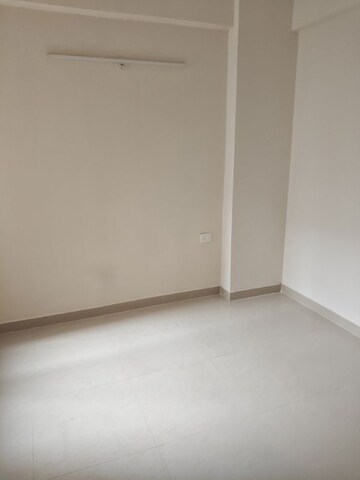 Room in 2 BHK Apartment at Shree Vardhman Green Court, Sector 90 – for Sale