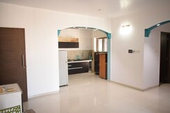 2 BHK Apartment For Rent in Alcon Royce