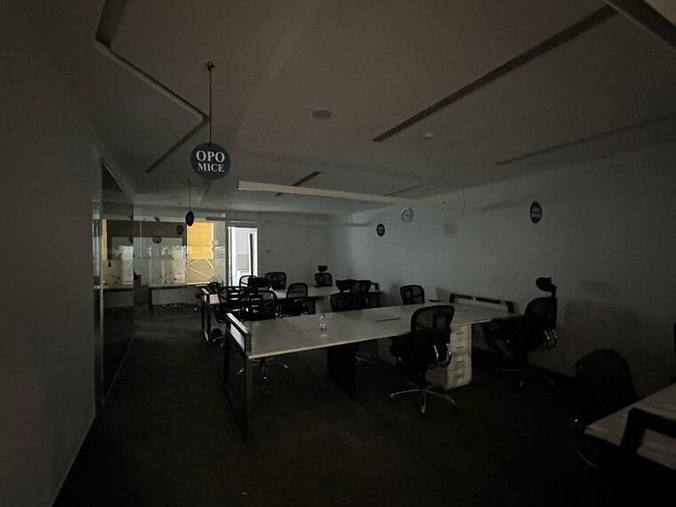 Team Area, jmd-megapolis Commercial Office Space 2200 Sq.Ft. In Tikri Gurgaon 9727283