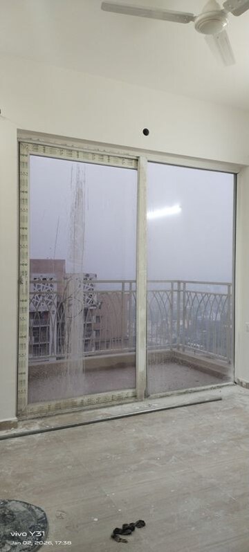 Room in 3 BHK Apartment at Mahagun Mywoods, Sector 16c Greater Noida – for Rent