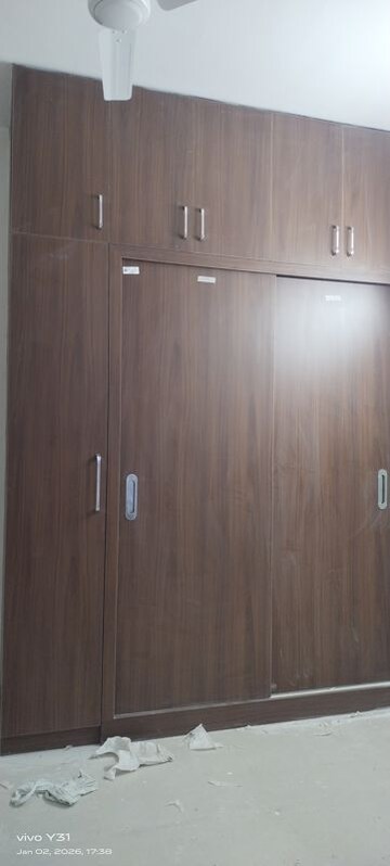 Furnished Amenities in 3 BHK Apartment at Mahagun Mywoods, Sector 16c Greater Noida – for Rent