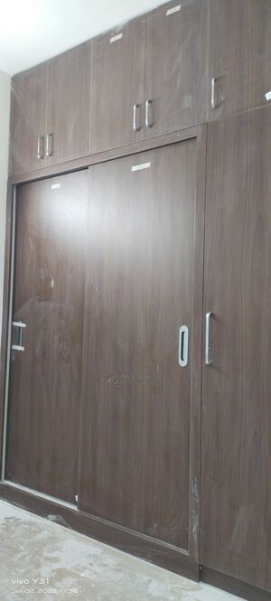 Furnished Amenities in 3 BHK Apartment at Mahagun Mywoods, Sector 16c Greater Noida – for Rent