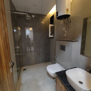Bathroom in 3 BHK Builder Floor at AS Tower, Sector 45 – for Rent