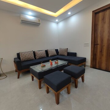Living Room in 3 BHK Builder Floor at AS Tower, Sector 45 – for Rent
