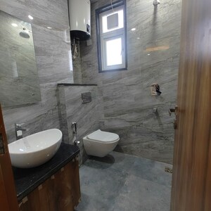 Bathroom in 3 BHK Builder Floor at AS Tower, Sector 45 – for Rent