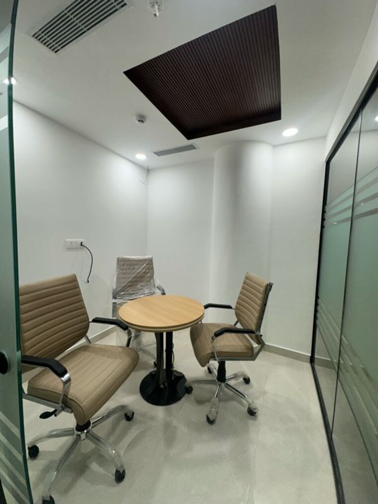 Team Area, spaze-itech-park Commercial Office Space 1000 Sq.Ft. In Sispal Vihar Gurgaon 9727332