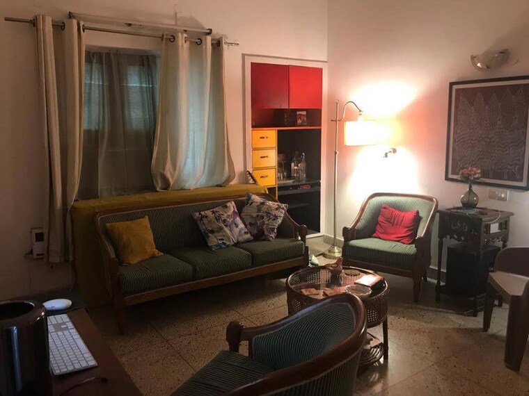 Living Room, greater kailash ii 2 Bedroom 200 Sq.Yd. Builder Floor In Greater Kailash ii Delhi 9582847