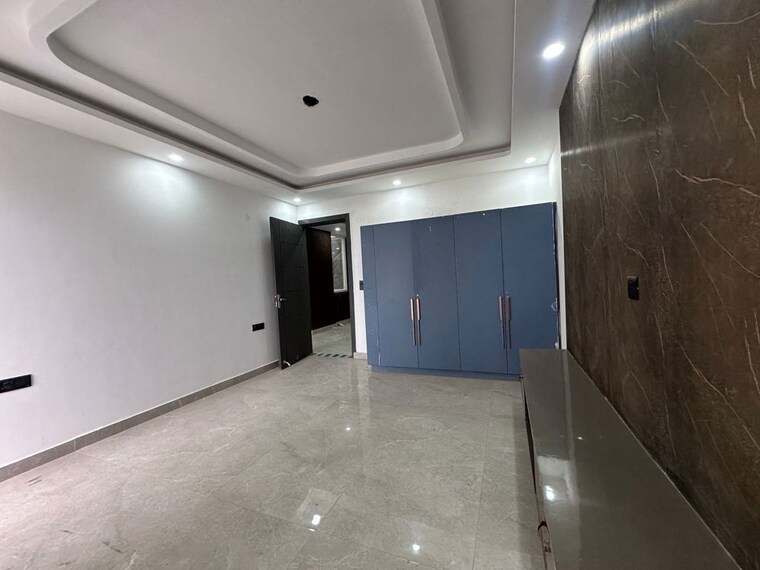 Room, parklands 4 Bedroom 1600 Sq.Ft. Builder Floor In Sector 85 Faridabad 9727400