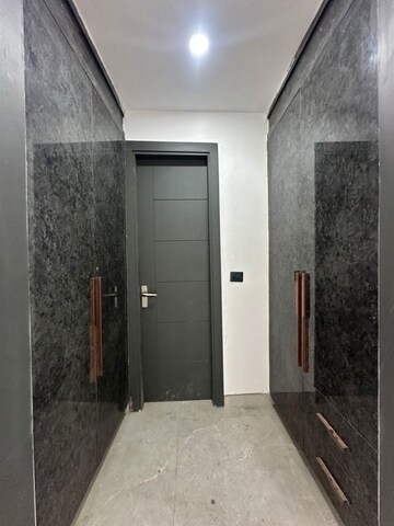 Building Lobby in 4 BHK Builder Floor at Parklands, Sector 85 – for Rent