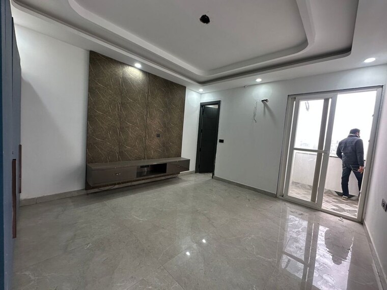 Room, parklands 4 Bedroom 1600 Sq.Ft. Builder Floor In Sector 85 Faridabad 9727400
