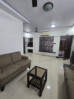 2 BHK + Extra Room Apartment For Rent in Kalpataru Tarangan Shravan