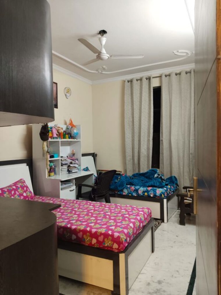 Bedroom, ashoka-enclave-3 3 Bedroom 250 Sq.Yd. Builder Floor In Sector 35 Faridabad 9727443