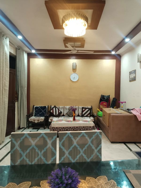 3 BHK 250 Sq.Yd. Builder Floor in Ashoka Enclave 3