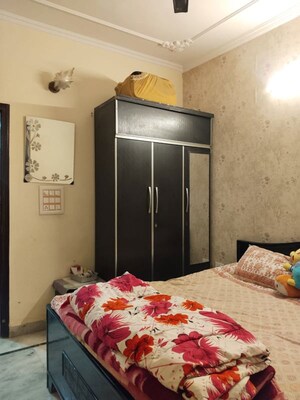 Bedroom in 3 BHK Builder Floor at Ashoka Enclave 3, Sector 35 – for Rent