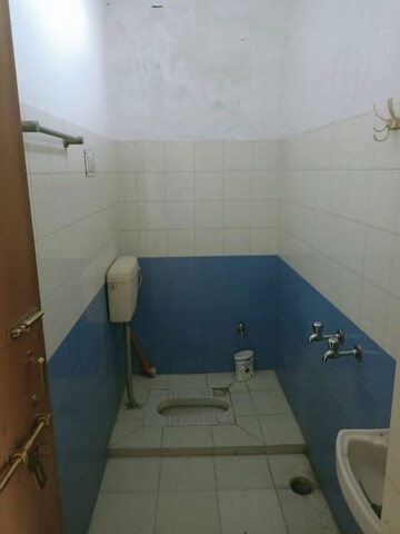 Bathroom in  Pg at Vineet Khand – for Rent