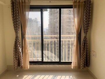Room in 2 BHK Apartment at Oxford Navrang Crystal, Goregaon West – for Rent
