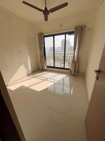 Room in 2 BHK Apartment at Oxford Navrang Crystal, Goregaon West – for Rent
