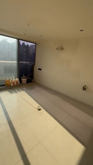 Room in  Office Space at Sola – for Rent