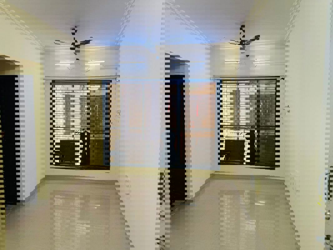 2 BHK 640 Sq.Ft. Apartment in Suraksha Apartment