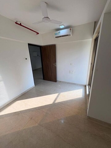 Room in 2 BHK Apartment at Platinum Prive, Andheri West – for Rent