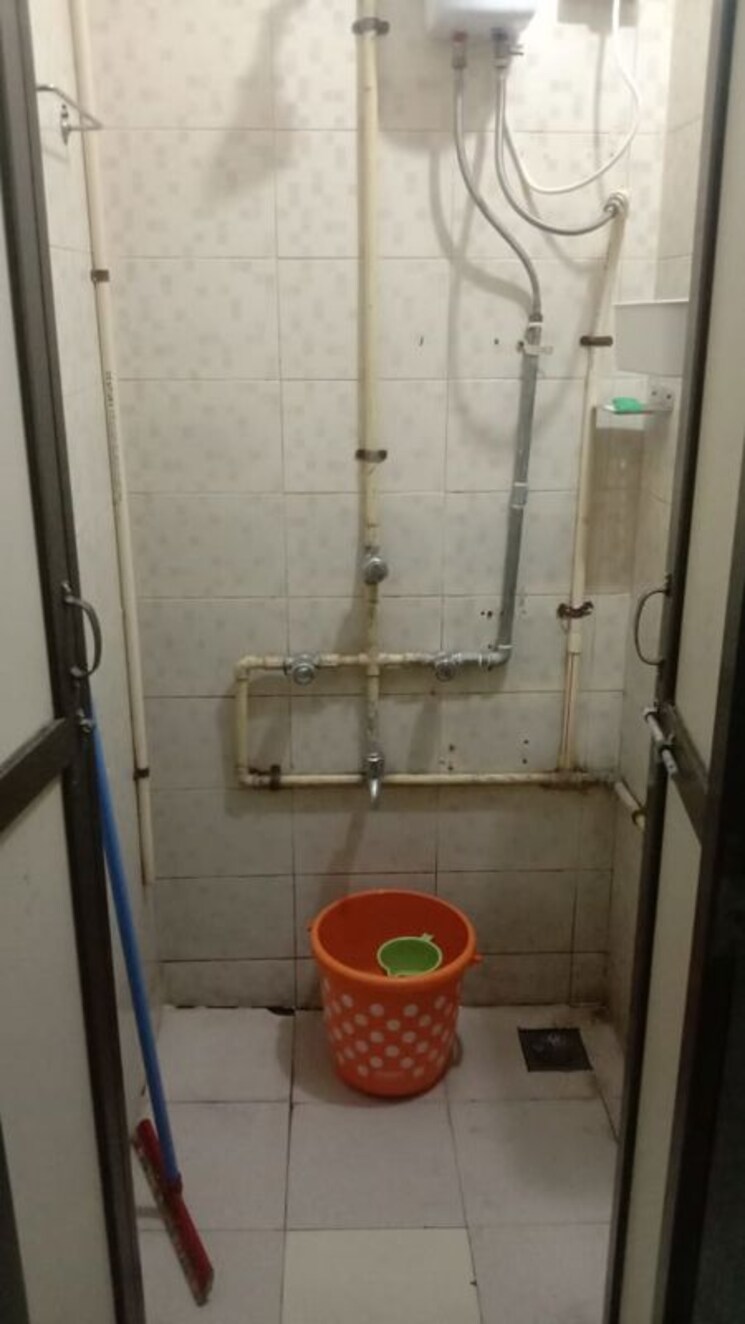 Bathroom, mahalaxmi-chs-worli 1 Bedroom 350 Sq.Ft. Apartment In Worli Mumbai 9727489