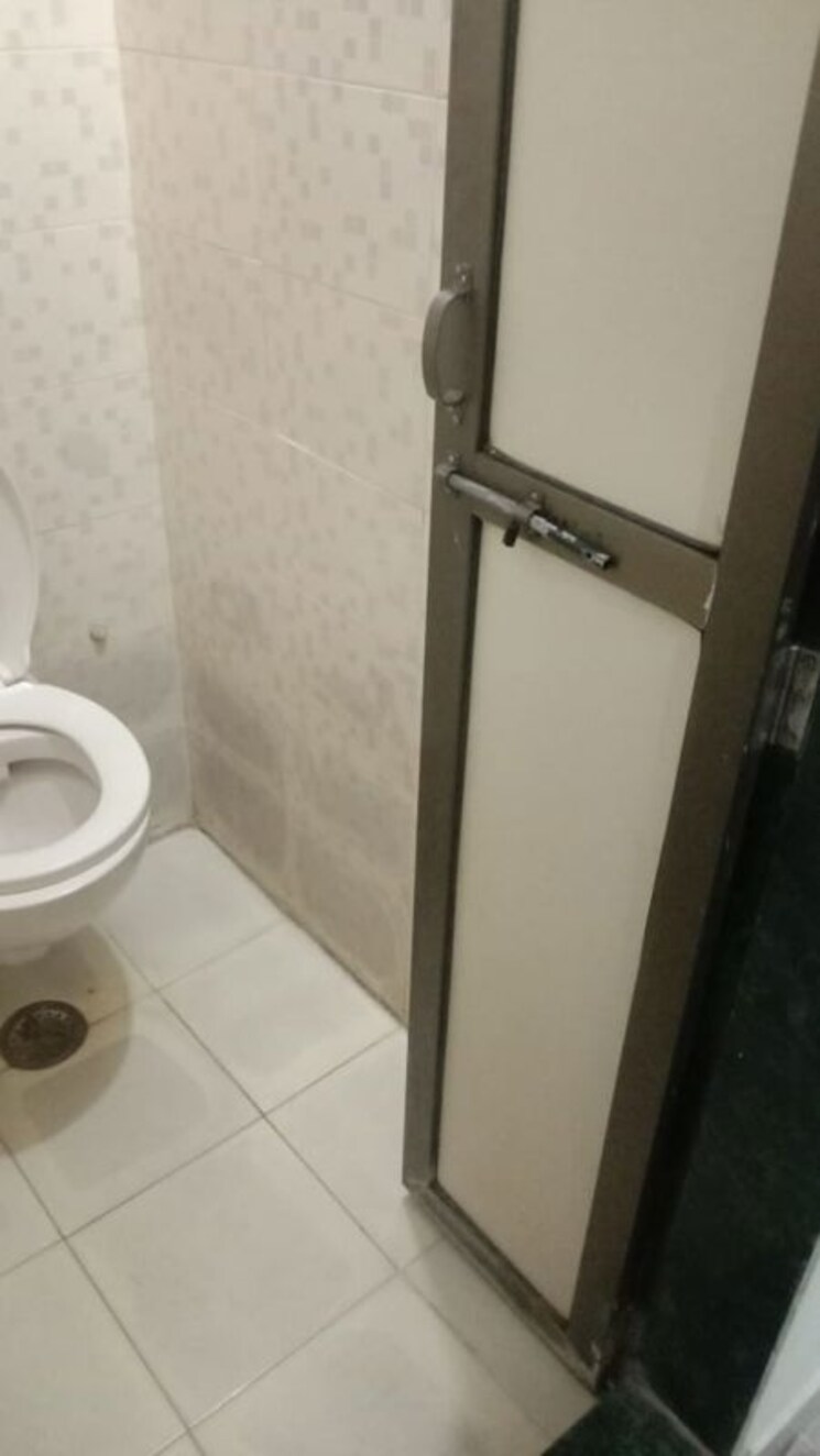 Bathroom, mahalaxmi-chs-worli 1 Bedroom 350 Sq.Ft. Apartment In Worli Mumbai 9727489