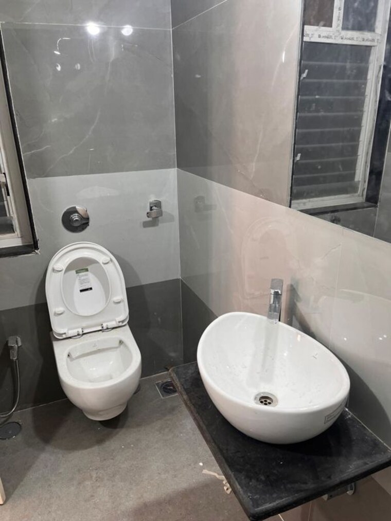 Bathroom, goregaon west Pg For Boys & Girls In Goregaon West 9727499