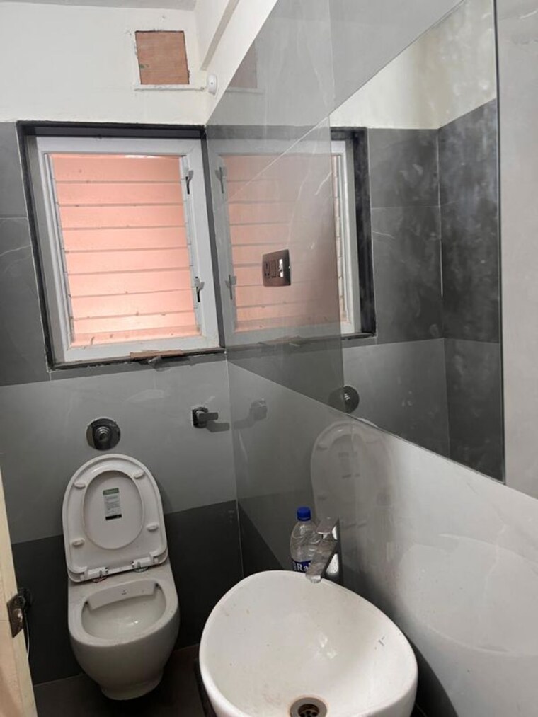 Bathroom, goregaon west Pg For Boys & Girls In Goregaon West 9727499