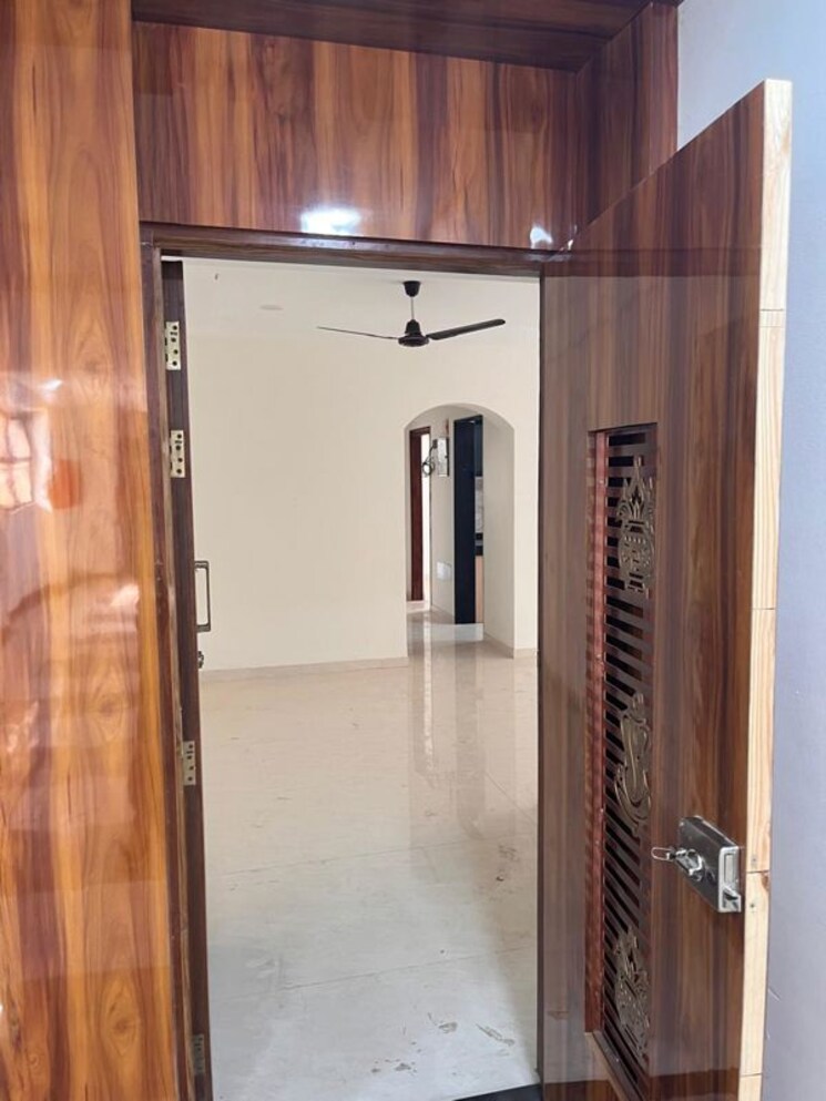 Room, goregaon west Pg For Boys & Girls In Goregaon West 9727499