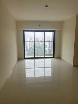 Room in  Office Space at Churchgate – for Rent