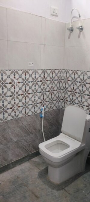Bathroom in 2 BHK Builder Floor at Maidan Garhi – for Rent