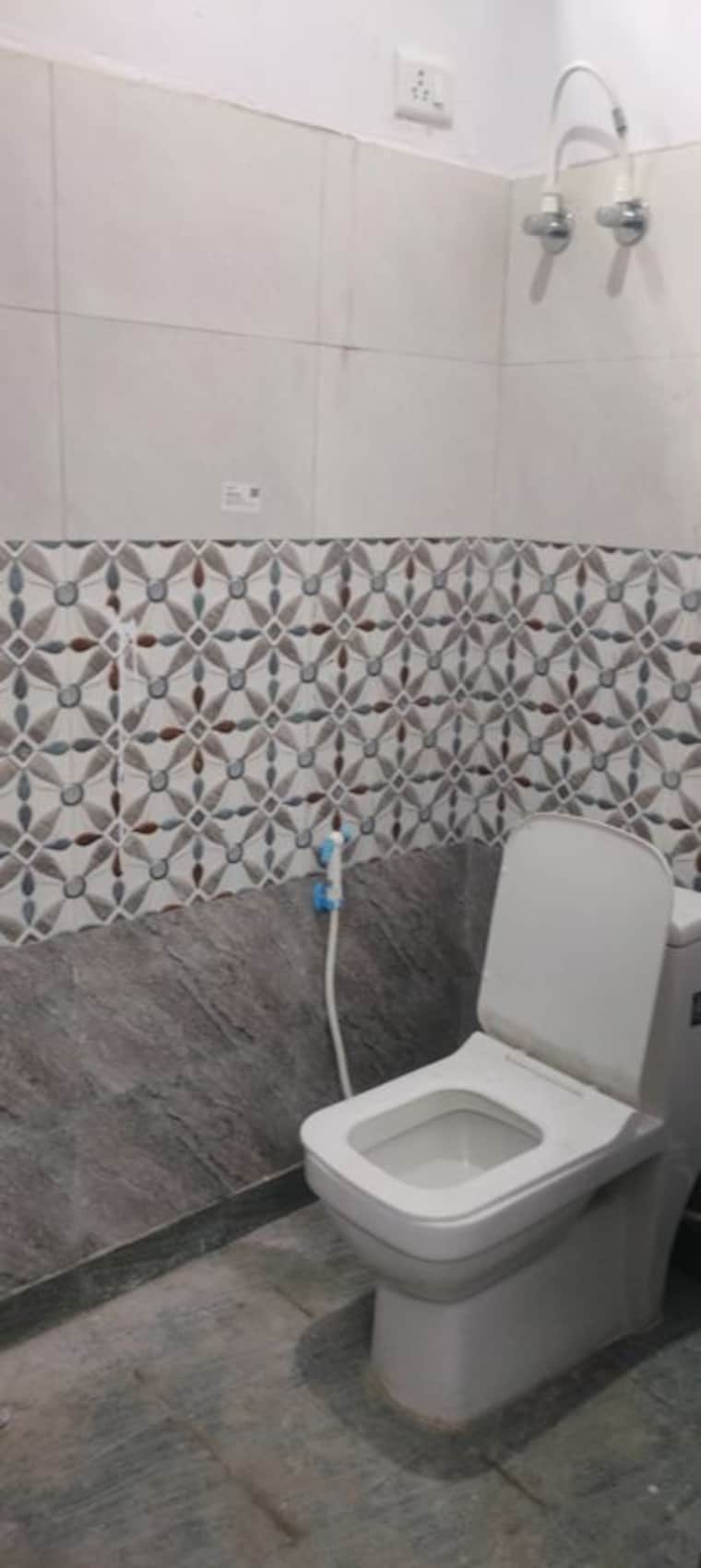 Bathroom, maidan garhi 2 Bedroom 900 Sq.Ft. Builder Floor In Maidan Garhi Delhi 9727525