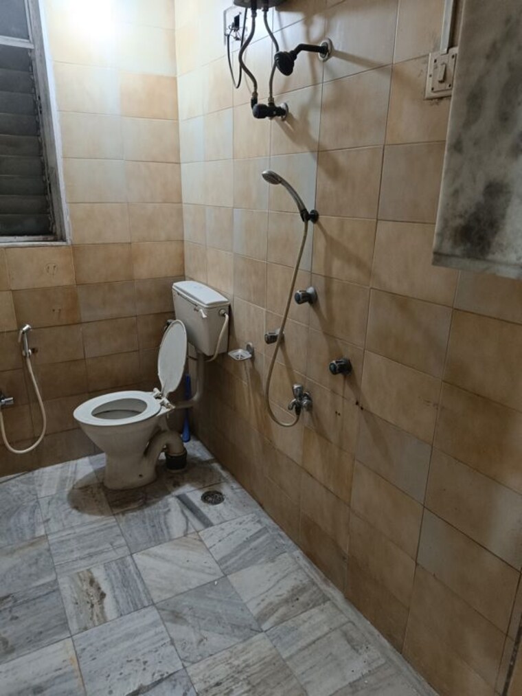 Bathroom, malad west Pg For Boys & Girls In Malad West 9727531