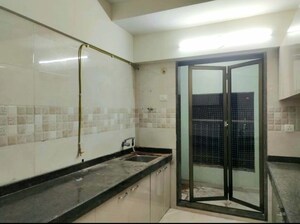 Room in 2 BHK Apartment at Anon Mulund Giriraj CHS, Mulund West – for Rent