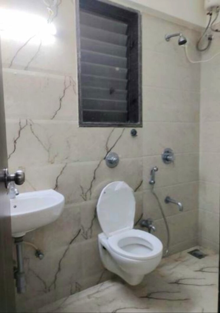 Bathroom, anon-mulund-giriraj-chs 2 Bedroom 650 Sq.Ft. Apartment In Mulund West Mumbai 9727539