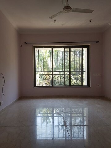 Bedroom in 3 BHK Apartment at Laxmi Raajvilas, Goregaon West – for Rent