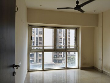 Room in 3 BHK Apartment at Lokhandwala Whispering Palms XXclusives, Kandivali East – for Rent