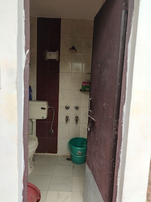 Bathroom in 1 RK Independent House at Sarita Vihar – for Rent