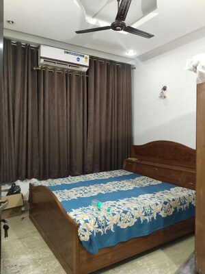 Bedroom in 3 BHK Builder Floor at Sector 35 – for Rent
