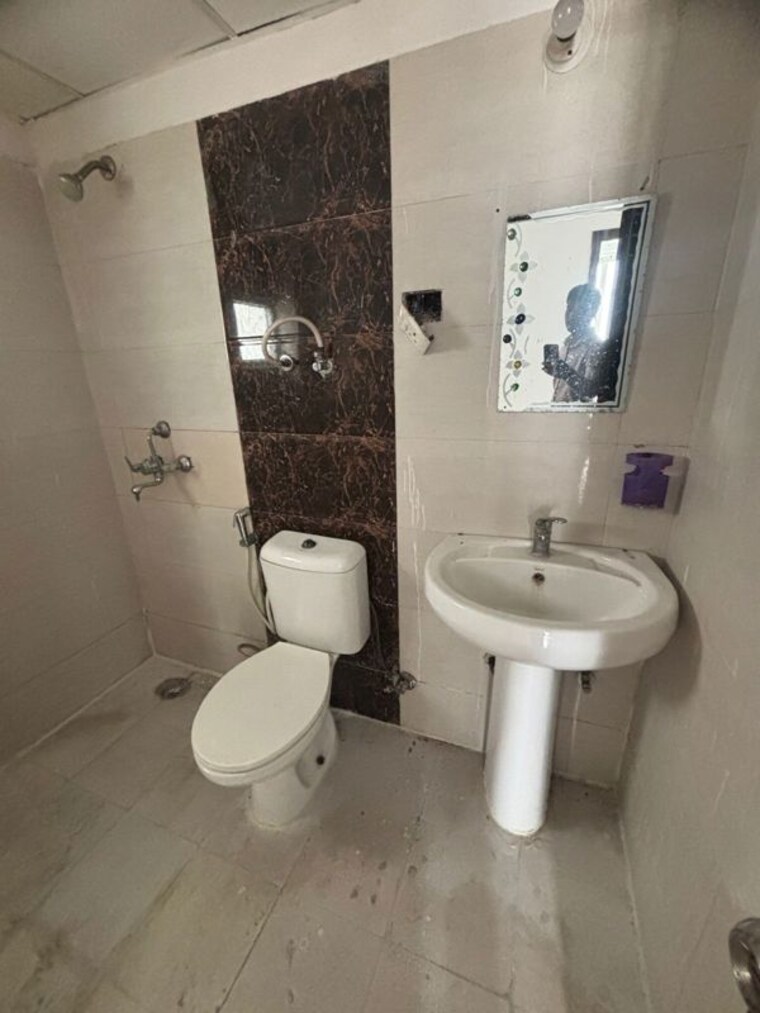 Bathroom, wall-rock-aishwaryam 2 Bedroom 1125 Sq.Ft. Apartment In Sector 16c Greater Noida Greater Noida 9727649