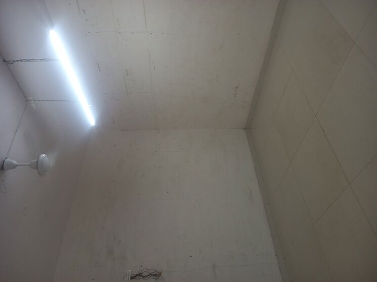 undefined, dadar west Commercial Office Space 225 Sq.Ft. In Dadar West Mumbai 9727643