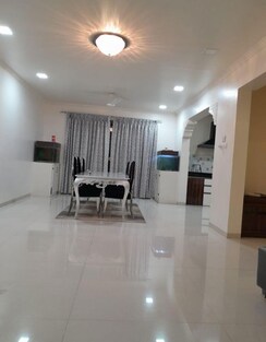 3 BHK + Extra Room Apartment For Rent in Alcon Royce