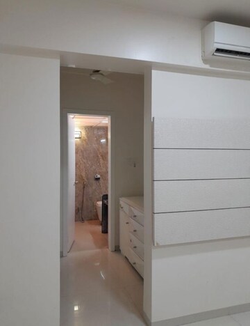 Room in 3 BHK Apartment at Alcon Royce, Kondhwa – for Rent